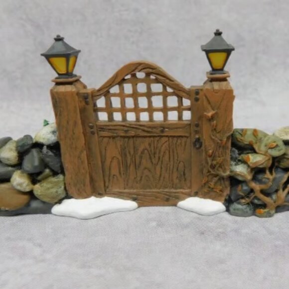 Dept 56 Dickens Fieldstone Entry Gate 1998 Village Accessories 52718 Christmas - Picture 3 of 4